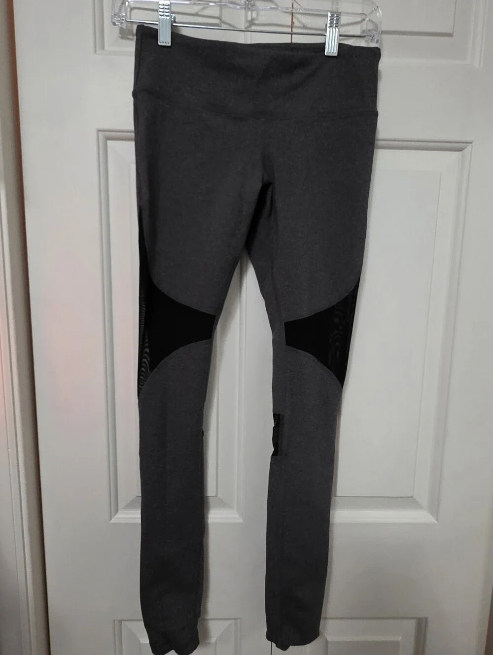 ALO Yoga Coast Stirrup Womens Leggings Size XS Black/gray